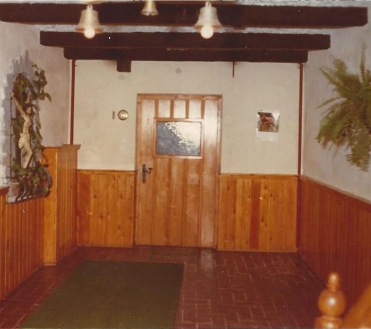 Altes Vorhaus aus ca 1980