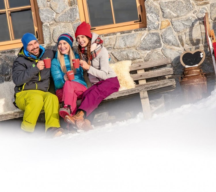 Tee trinken, bevor es talwärts geht © Flachau Tourismus