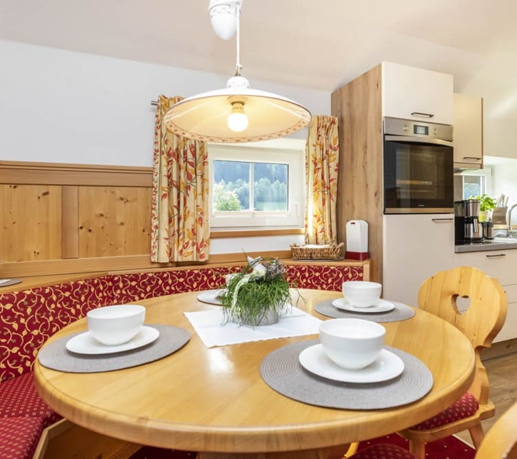 Esstisch in der Ferienwohnung in Flachau