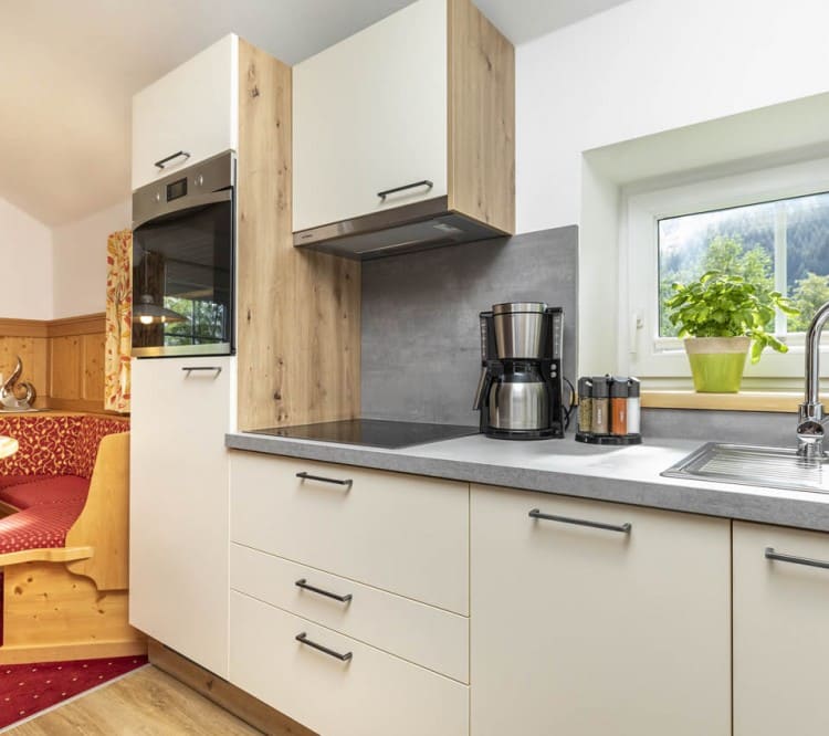 Die Küche in der Ferienwohnung Klinglhub