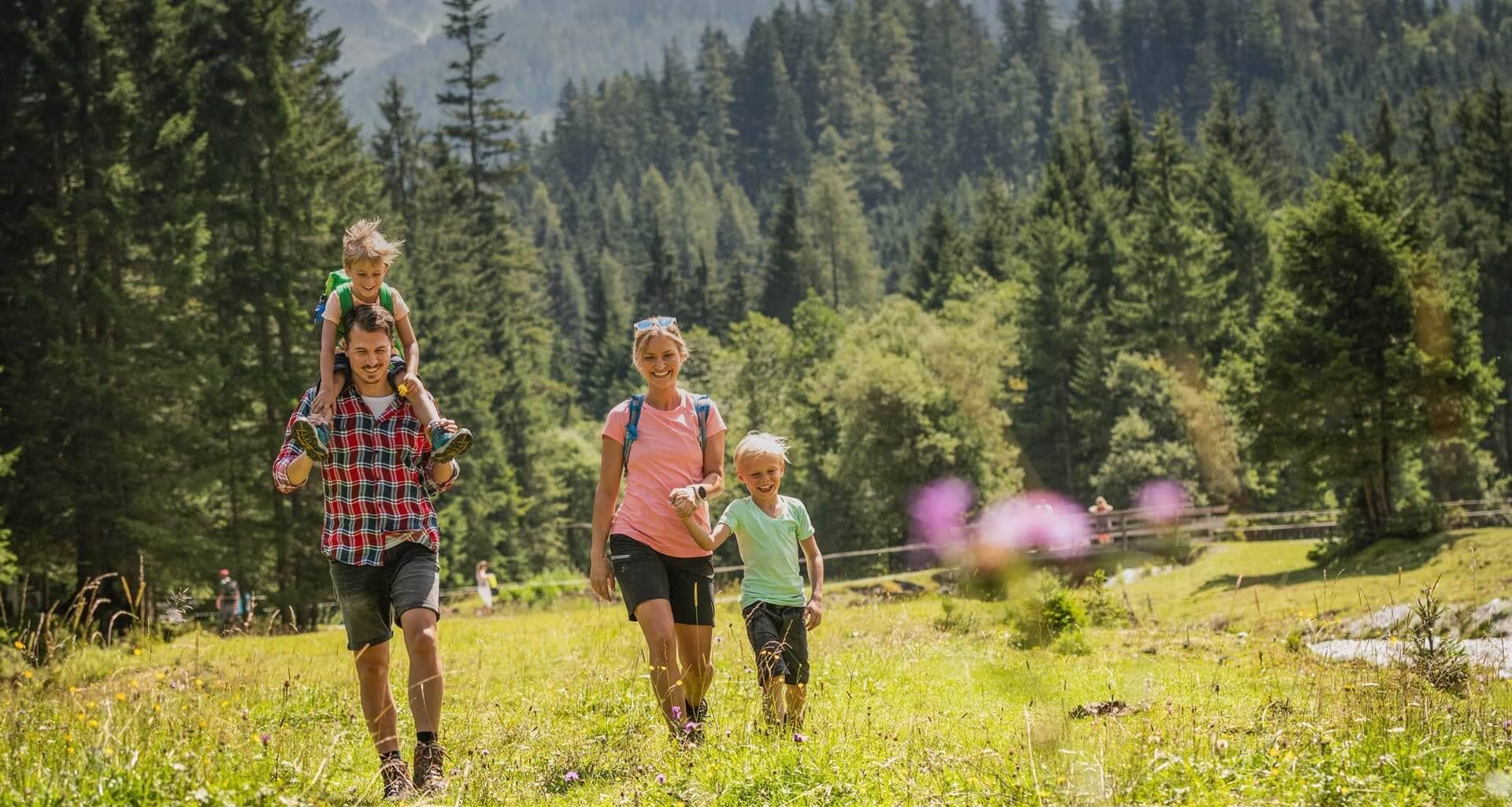 Familienurlaub mit Wandern © Flachau Tourismus